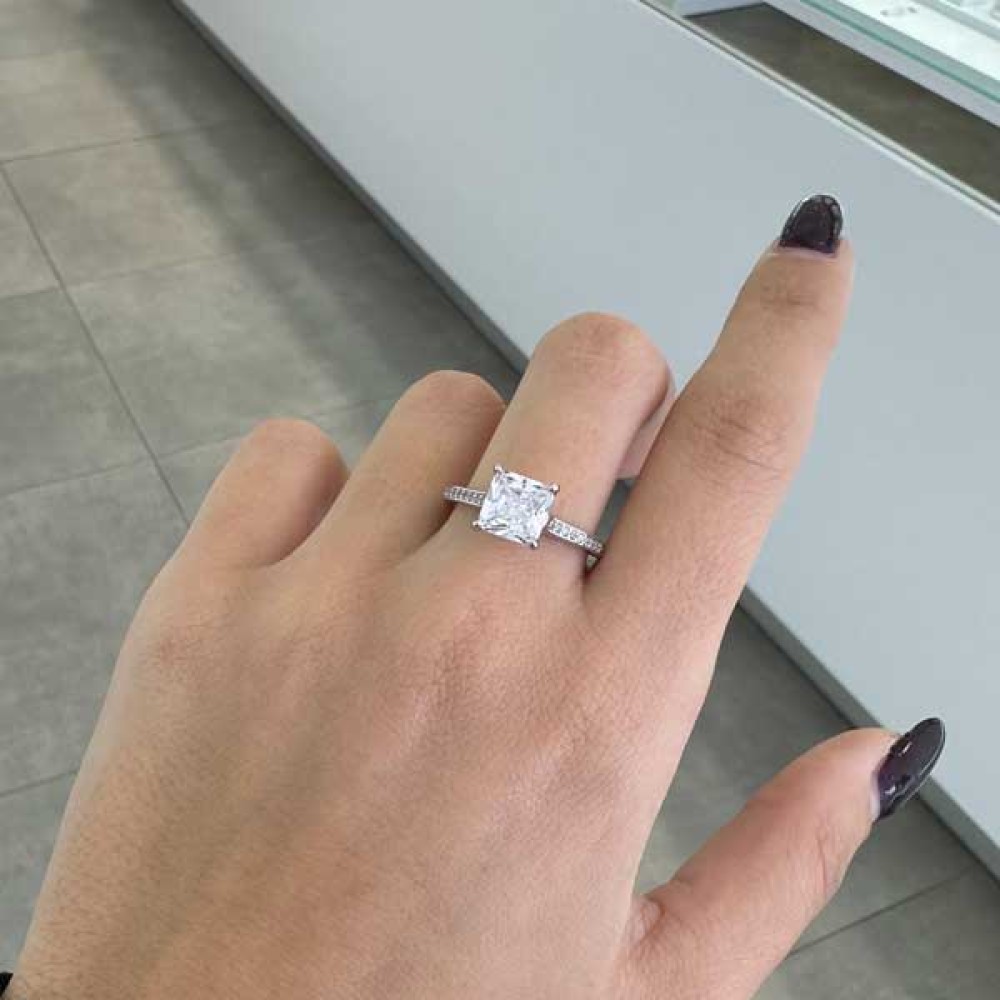 Sterling silver 925°. Square solitaire with CZ